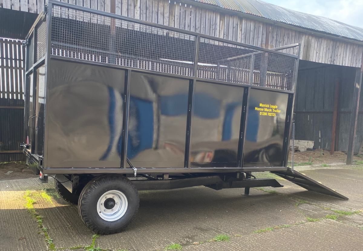 horse much tralier black 6 tonne