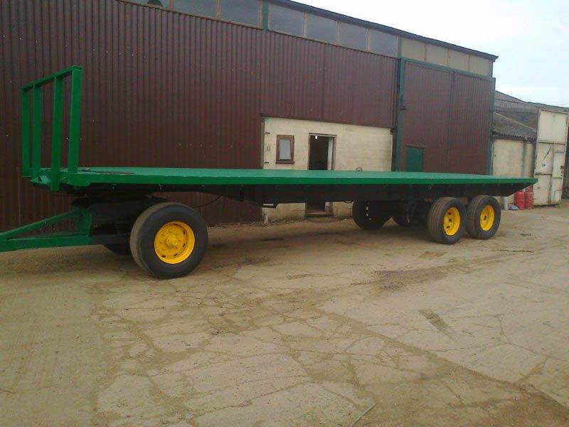 Horse Much Trailer red